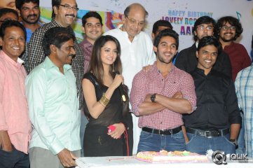 Aadi Birthday Celebrations With Pyaar Mein Padipoyane Team